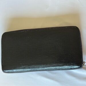 Lv Black and Pick Long Zip Wallet